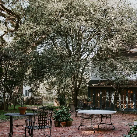 Maison Mouton Bed & Breakfast