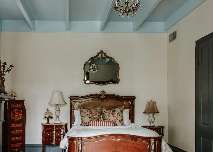 Bed & Breakfast Maison Mouton 4*