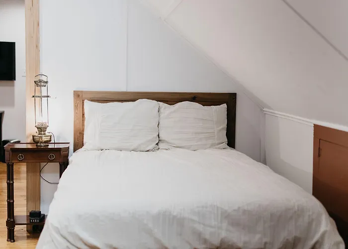 Maison Mouton Bed & Breakfast 4*