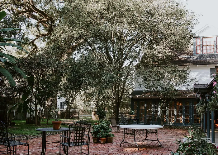 Maison Mouton Bed and breakfast Lafayette